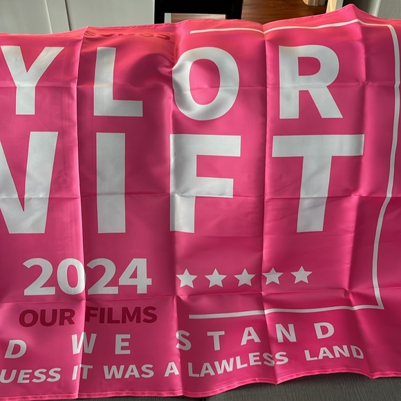 Taylor Swift 2024 - Picture 3 of 6